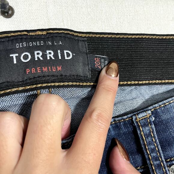 Torrid Premium Women's Denim Sky High Skinny Jeans - Size 20R - Picture 9 of 10